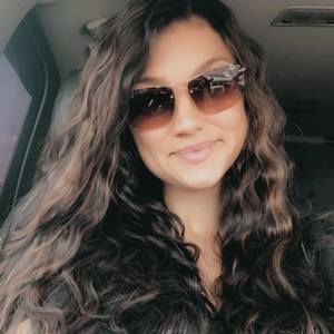 Meet your Posher, Kayla